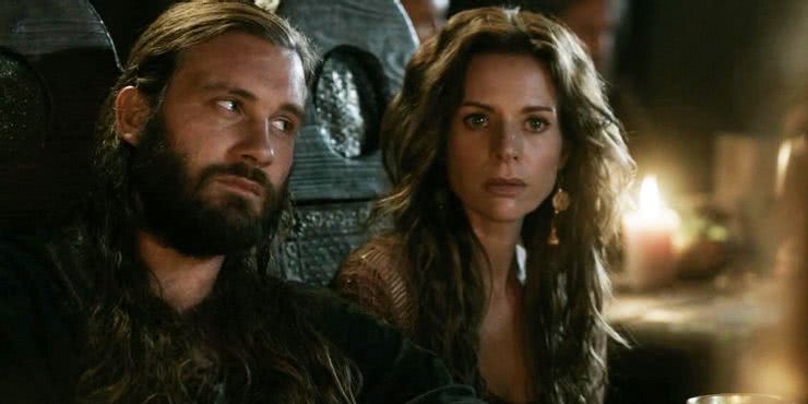 Rollo (Clive Standen) e Siggy (Jessalyn Gilsig) em Vikings (Reprodução)