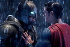 Batman (Ben Affleck) e Superman (Henry Cavill) em Batman vs. Superman: A Origem da Justiça (Reprodução / Warner Bros.)