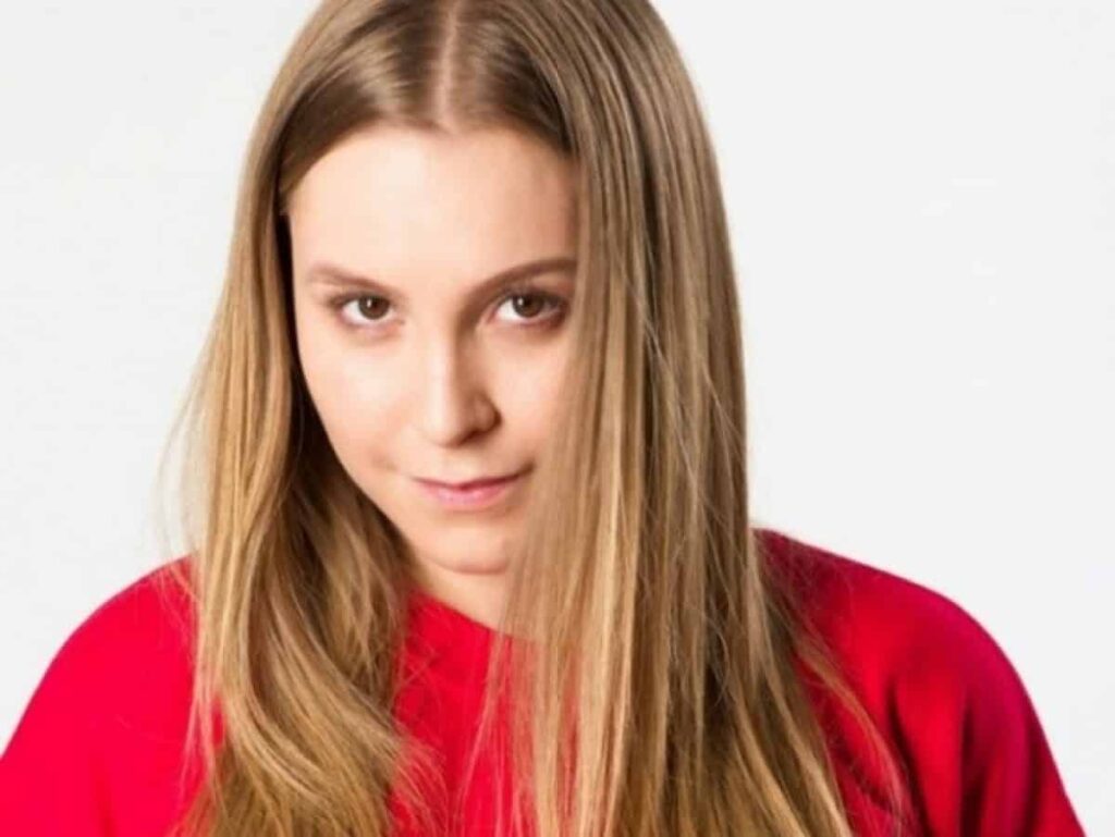 Com sucesso de A Menina que Matou os Pais, Carla Diaz tem nome veiculado internacionalmente Carla Diaz como Suzane von Richthofen em A Menina que Matou os Pais (Divulgação)