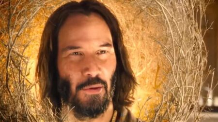 Keanu Reeves em Bob Esponja: O Incrível Resgate (Reprodução / Nickelodeon)