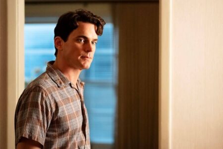 Larry Trainor (Matt Bomer) em Patrulha do Destino (Reprodução / HBO Max)