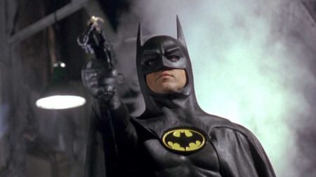 Michael Keaton como Batman