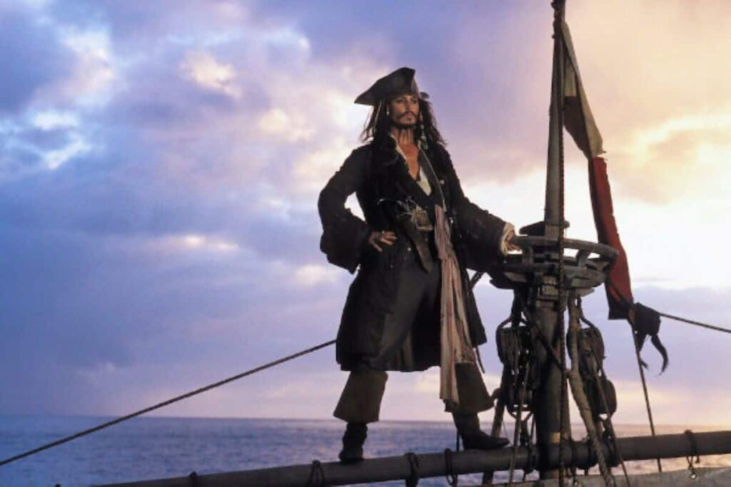 Piratas do Caribe: 4 razões para acreditar que A Maldição do Pérola Negra é o melhor filme piratas do caribe perola negra