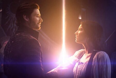 Sombra e Ossos | Showrunner revela que segunda temporada já foi escrita Cena de Sombra e Ossos (Reprodução / Netflix)