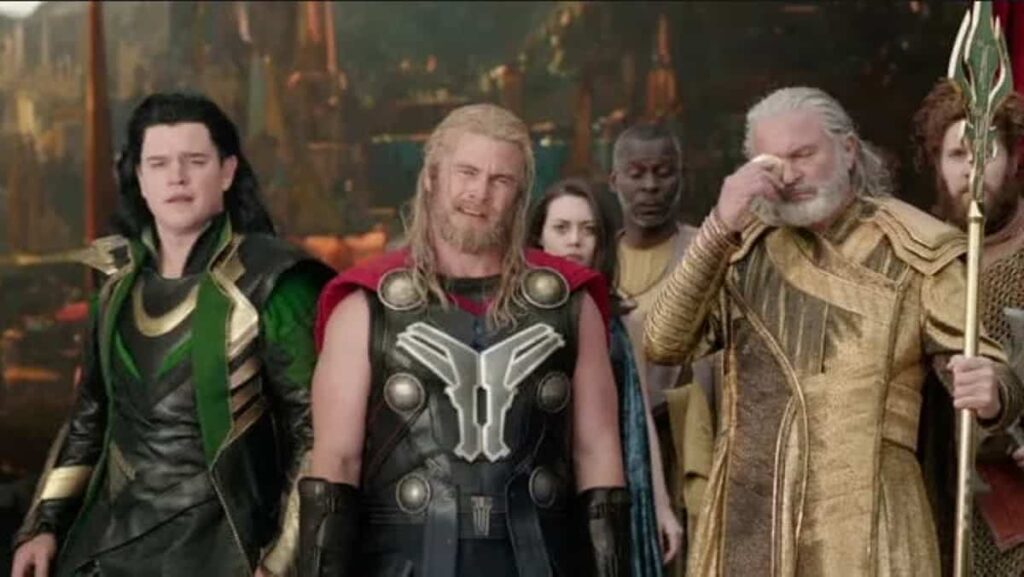 Três atores de Thor: Ragnorak retornam para Thor: Amor e Trovão Cena de Thor: Ragnarok (Reprodução / Marvel)