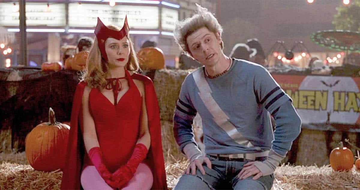 Wanda (Elizabeth Olsen) e Pietro (Evan Peters) em WandaVision (Reprodução / Disney+)