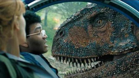 Jurassic Park pode ser refeito? Diretor de Jurassic World: Domínio dá opinião sincera Cena de Jurassic World: Reino Ameaçado (Reprodução / Universal)