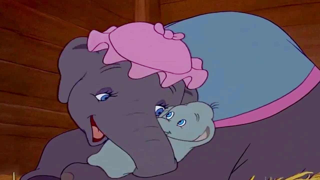 A Matriarca em Dumbo (Reprodução)