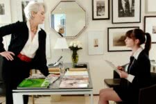 Andy (Anne Hathaway) e Miranda (Meryl Streep) em O Diabo Veste Prada (Reprodução)