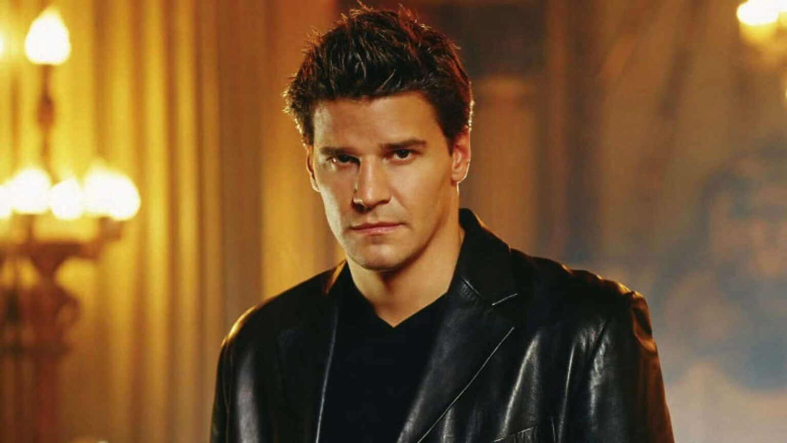 David Boreanaz pode voltar a interpretar Angel? Angel (David Boreanaz) em Buffy A Caça-Vampiros