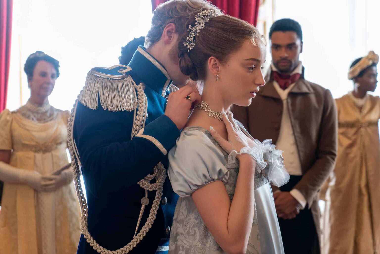 Daphne Phoebe Dynevor e Simon Rege Jean Page em Bridgerton Reproducao