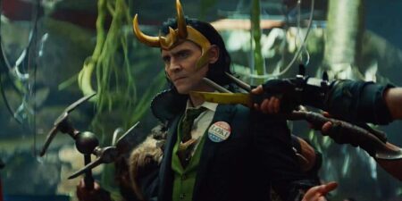 Novo Featurette de Loki será lançado pela Disney+ Loki (Tom Hiddleston) em Loki (Reprodução / Disney+)