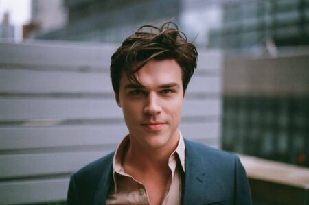 Finn Wittrock (Divulgação)