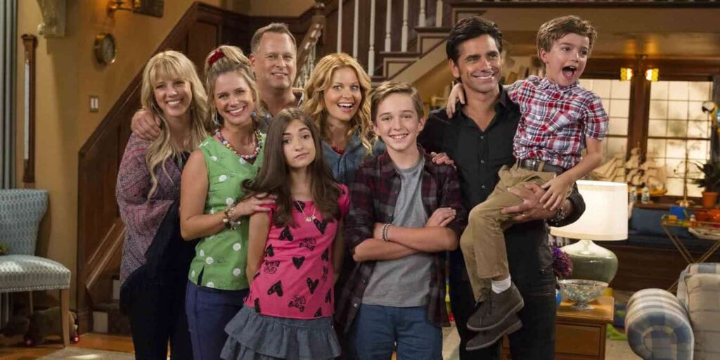 Atriz de Fuller House revela o que ela roubou dos sets Elenco de Fuller House (Divulgação / Netflix)