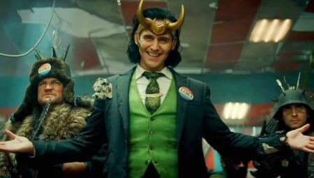 Tom Hiddleston explica porque não quer Chris Hemsworth em Loki Loki (Tom Hiddleston) em Loki (Reprodução / Disney+)