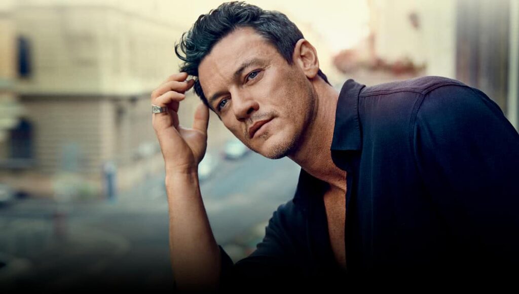 Luke Evans revela que gostaria de ser o novo 007 Luke Evans