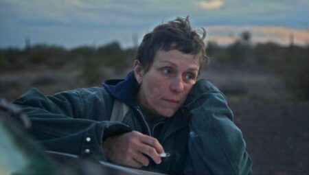 Nomadland é o grande vencedor do BAFTA 2021; confira lista completa Frances McDormand em Nomadland (Divulgação)