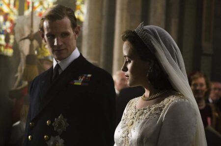 Estrela de The Crown ganha Emmy por aparição de dois minutos em série Príncipe Phillip (Matt Smith) e Rainha Elizabeth (Claire Foy) em The Crown (Reprodução)