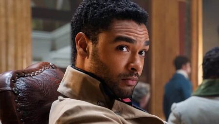 Regé-Jean Page em Bridgerton (Reprodução / Netflix)