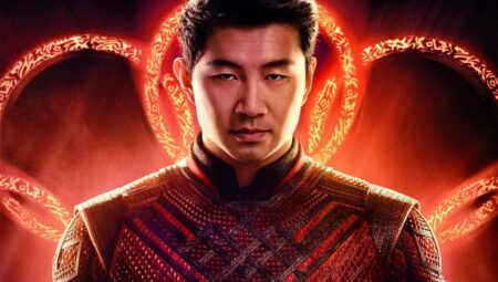 Simu Liu rebate comentário ácido de Tarantino: ‘não pode apontar o dedo’ Simu Liu em Shang-Chi e a Lenda dos Dez Anéis (Divulgação / Marvel)