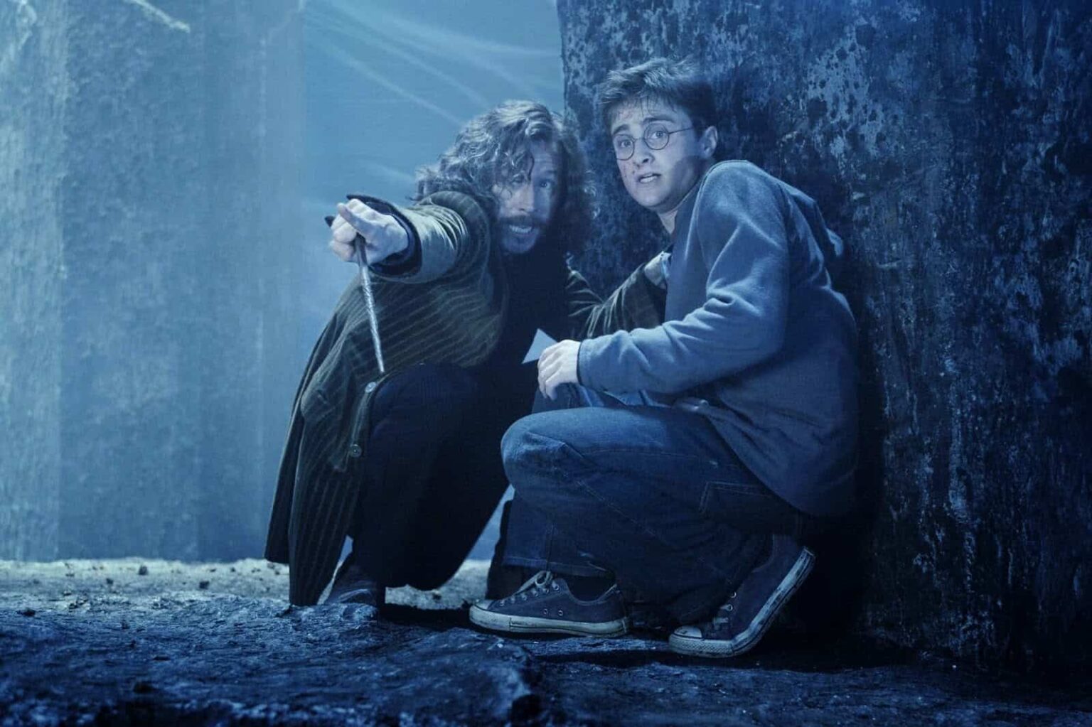 Três razões para ter muita pena de Sirius Black Sirius Black (Gary Oldman) e Harry Potter (Daniel Radcliffe) em Harry Potter (Reprodução)
