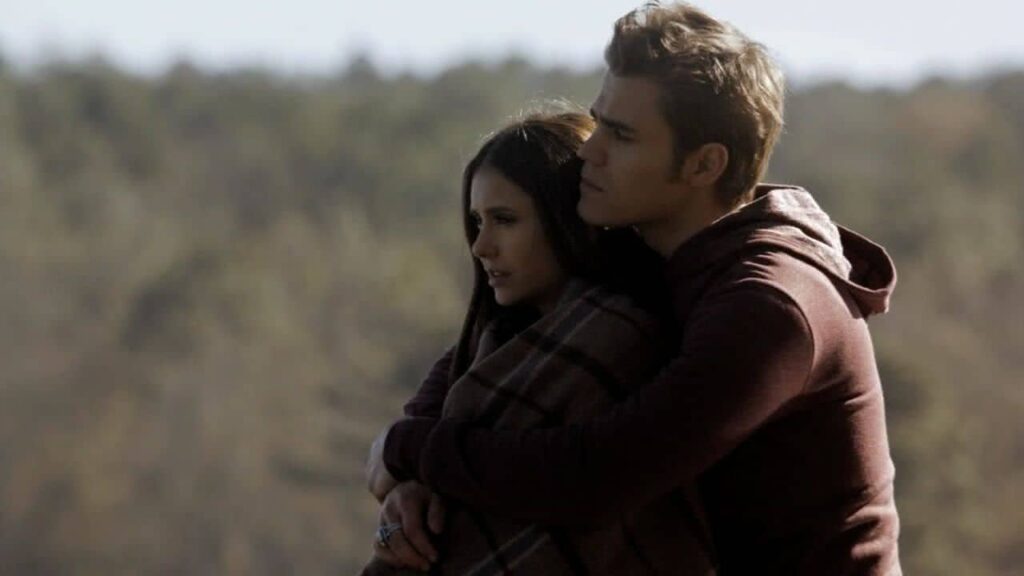 4 melhores momentos de Elena e Stefan como casal Stefan (Paul Wesley) e Elena (Nina Dobrev) em The Vampire Diaries (Reprodução)