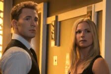 Steve Rogers (Chris Evans) e Sharon Carter (Emily VanCamp) em Capitão América: Guerra Civil (Reprodução / Marvel)