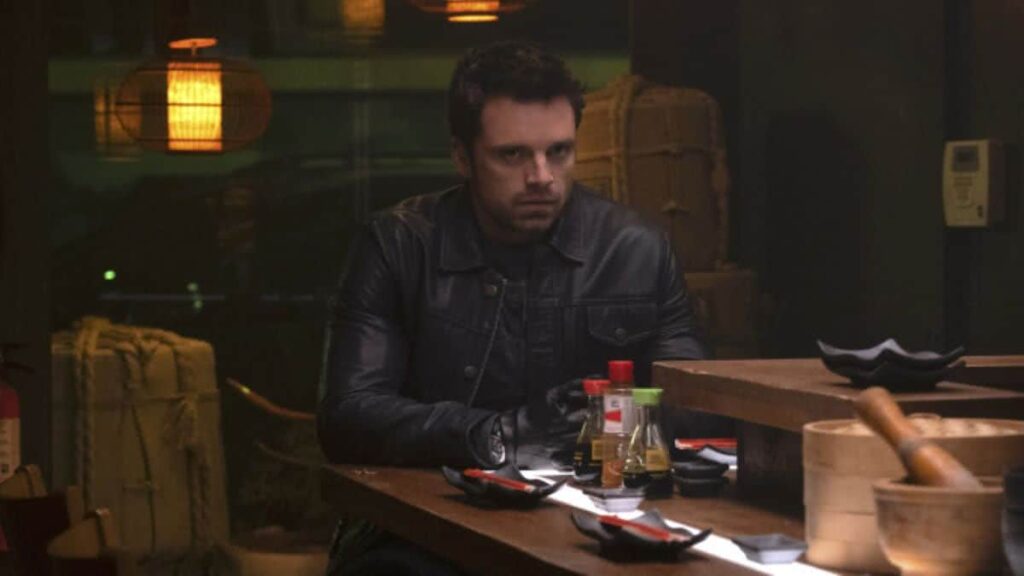 Diretora discute sexualidade de Bucky Barnes em Falcão e o Soldado Invernal Bucky Barnes (Sebastian Stan) em Falcão e o Soldado Invernal (Reprodução / Disney+)