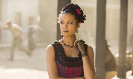 Documentário produzido por Thandiwe Newton é rejeitado e atriz se revolta Thandiwe Newton em Westworld (Reprodução)