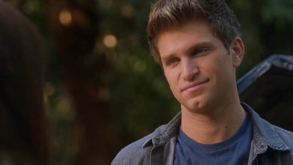 Veja quem são os heróis mais odiados de Pretty Little Liars Toby (Keegan Alley) em Pretty Little Liars (Reprodução)
