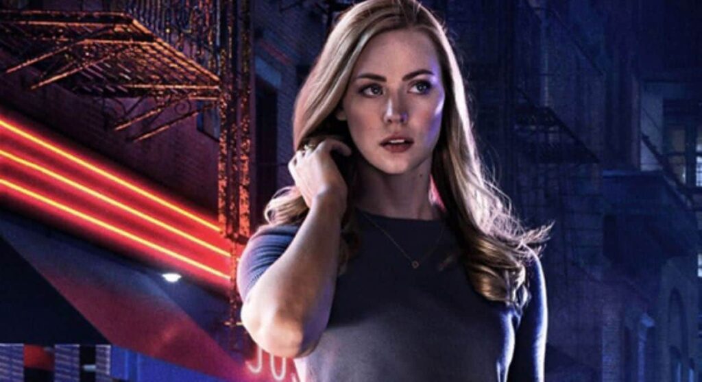 Deborah Ann Woll deixa os fãs confusos com publicação no Instagram Karen Page (Deborah Ann Woll) em Demolidor (Divulgação / Netflix)