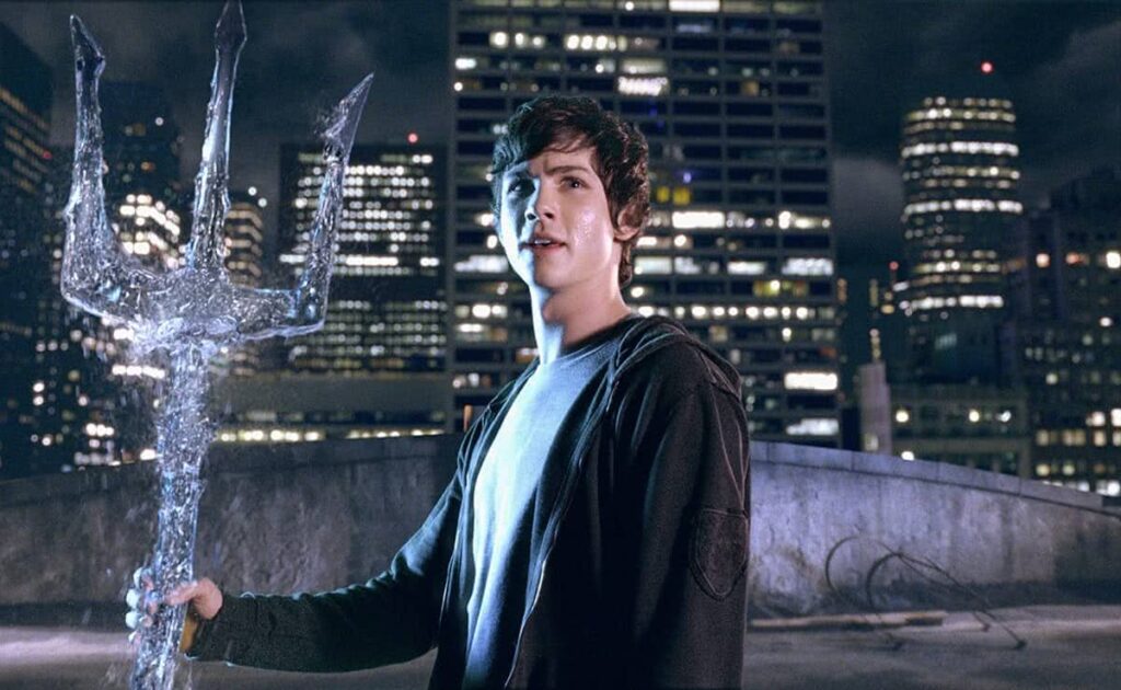 Logan Lerman em Percy Jackson e o Ladrão de Raios (Reprodução)