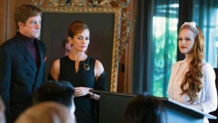 4 personagens de Riverdale que não evoluíram com o passar do tempo Nathalie Boltt, Barclay Hope e Madelaine Petsch em Riverdale (Reprodução)