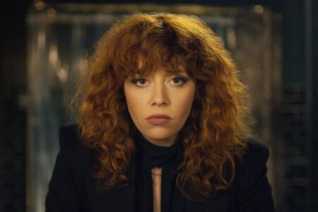 Poker Face: série de suspense encontra seus showrunners Natasha Lyonne em Russian Doll (Divulgação)