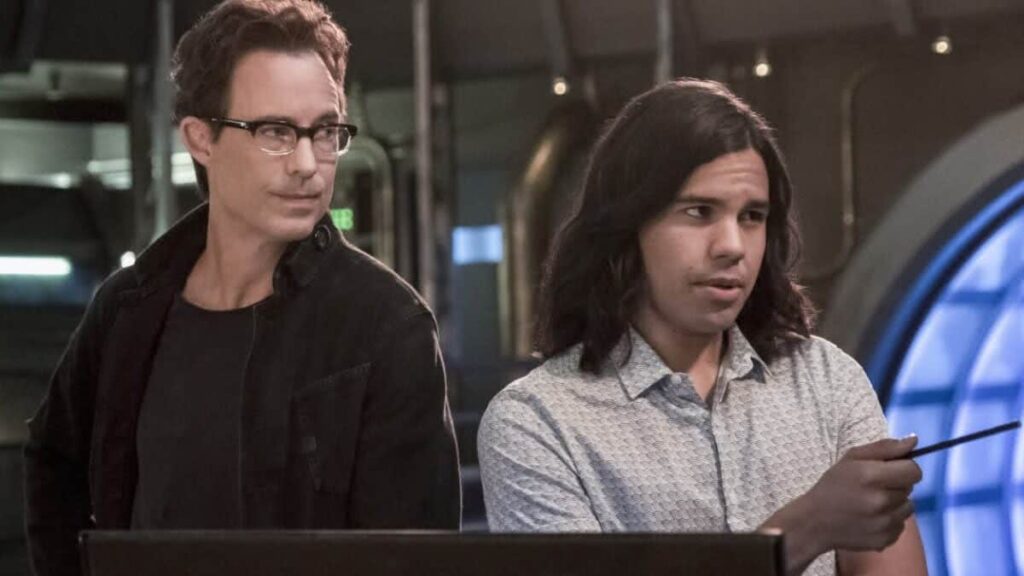 Saída de atores muda final da temporada de The Flash Tom Cavanagh e Carlos Valdes