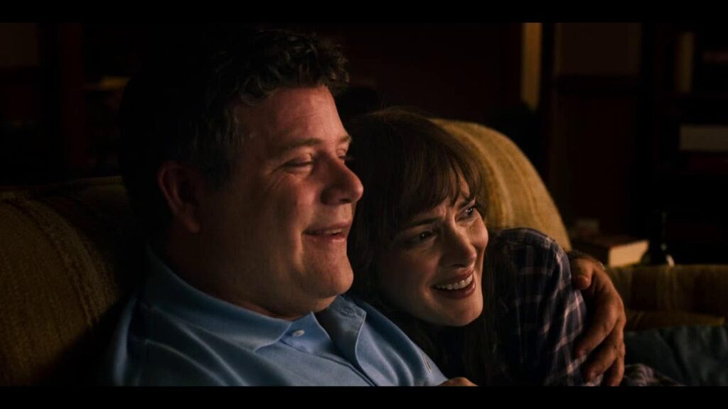 Bob (Sean Astin) e Joyce (Winona Ryder) em Stranger Things (Reprodução)