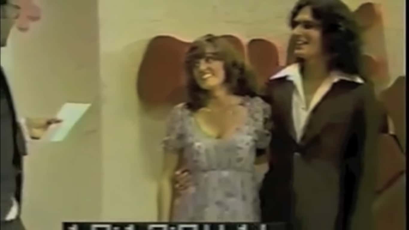 Rodney & Sheryl: Anna Kendrick será protagonista em filme sobre serial killer 2 Cheryl Bradshaw e Rodney Alcala no Game Show The Dating Game Reproducao