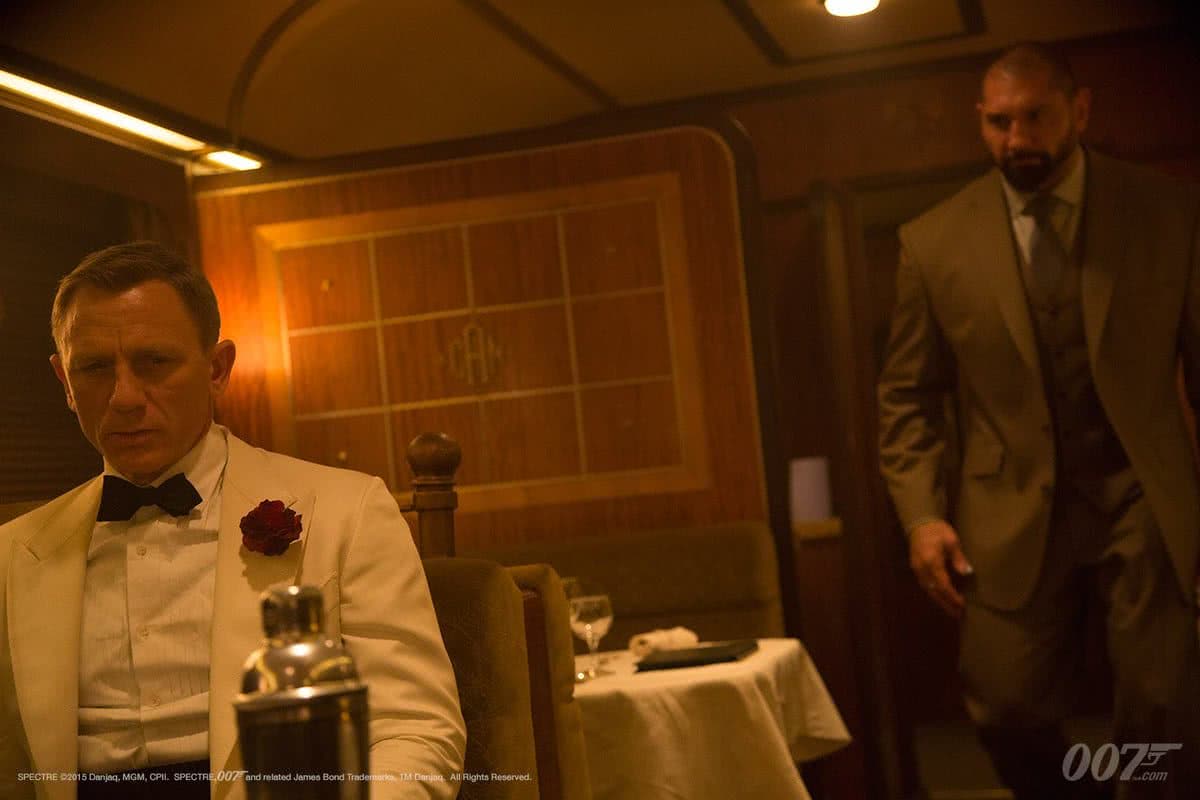 Daniel Craig precisou comemorar em segredo ao conseguir papel de James Bond em 007 3 Daniel Craig e Dave Bautista em 007 Contra Spectre Reproducao