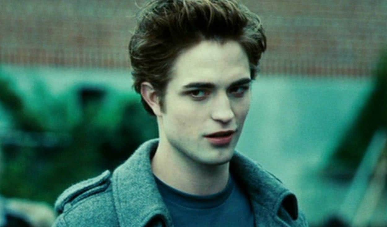Edward Cullen (Robert Pattinson) in Twilight (Reproduction)