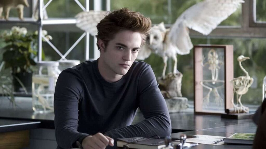 Robert Pattinson revela que não queria estrelar Crepúsculo Edward Cullen (Robert Pattinson) em Crepúsculo (Reprodução)