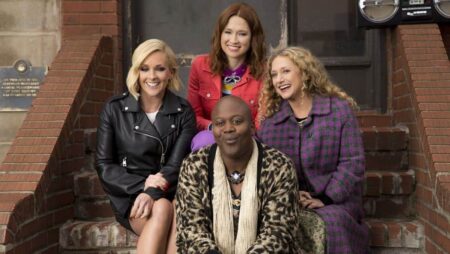 Saiba quais são as coisas mais doidas do especial de Umbreakable Kimmy Schmidt na Netflix Elenco de Unbreakable Kimmy Schmidt (Reprodução)
