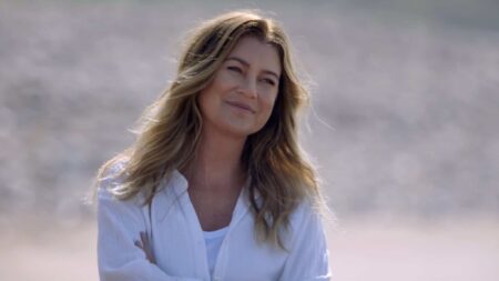 Ellen Pompeo como Meredith Grey em Grey's Anatomy