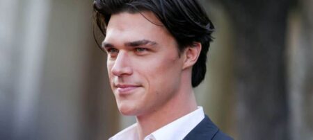 Finn Wittrock (Divulgação)