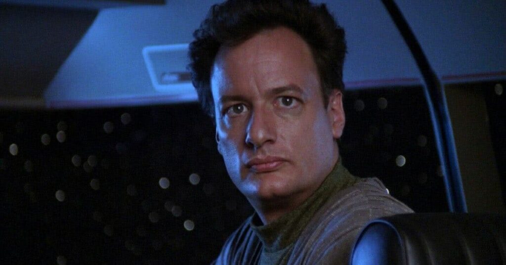 John de Lancie como Q em Star Trek Reproducao2