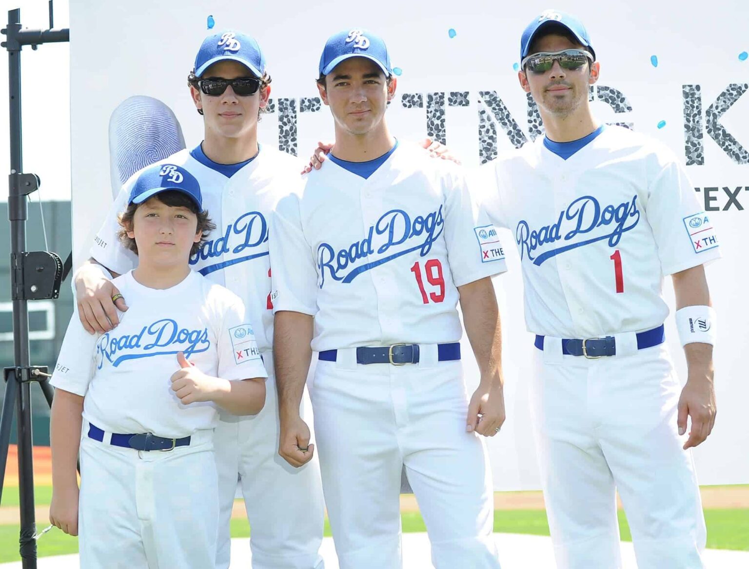 Canal de TV coloca Jonas Brothers um contra o outro em nova série Jonas Brothers