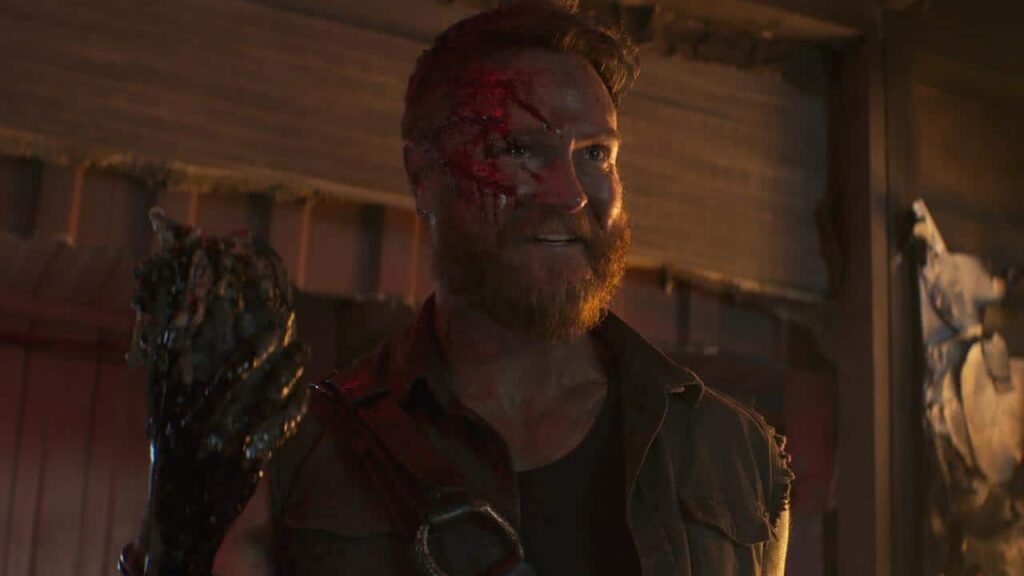 5 personagens que deverão aparecer na sequência de Mortal Kombat 2021 Kano (Josh Lawson) em Mortal Kombat (Reprodução)