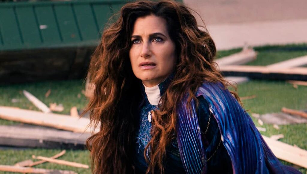 Kathryn Hahn em cena de WandaVision