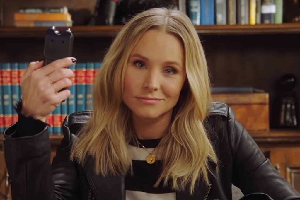 Kristen Bell recebeu bilhetes ‘ameaçadores’ da própria filha Kristen Bell em Veronica Mars Divulgacao