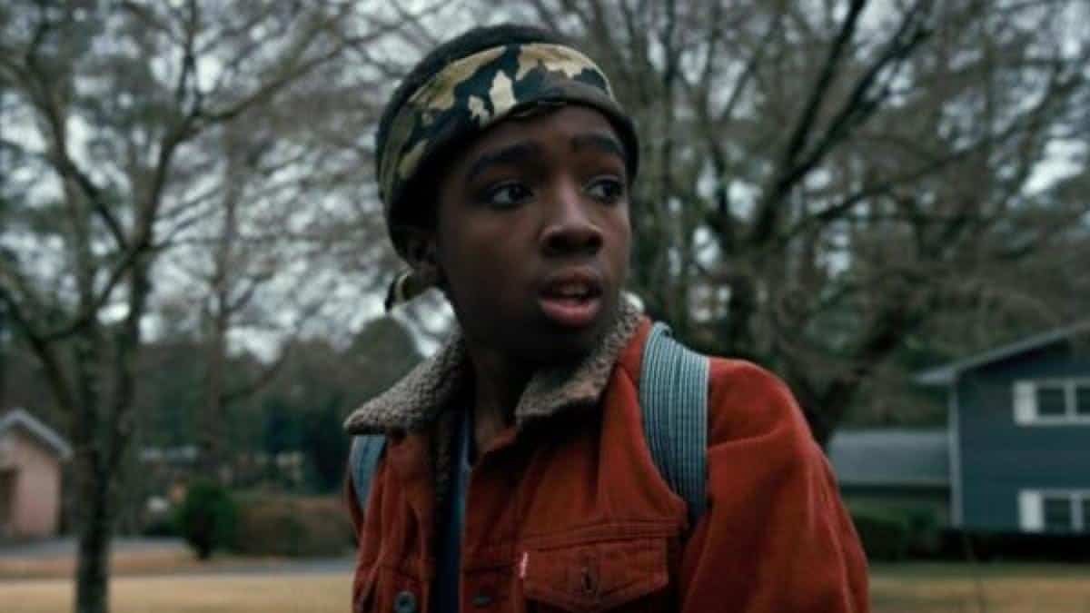 Conheça idade, signo e outros detalhes dos atores de Stranger Things 7 Lucas (Caleb McLaughlin) em Stranger Things (Reprodução)