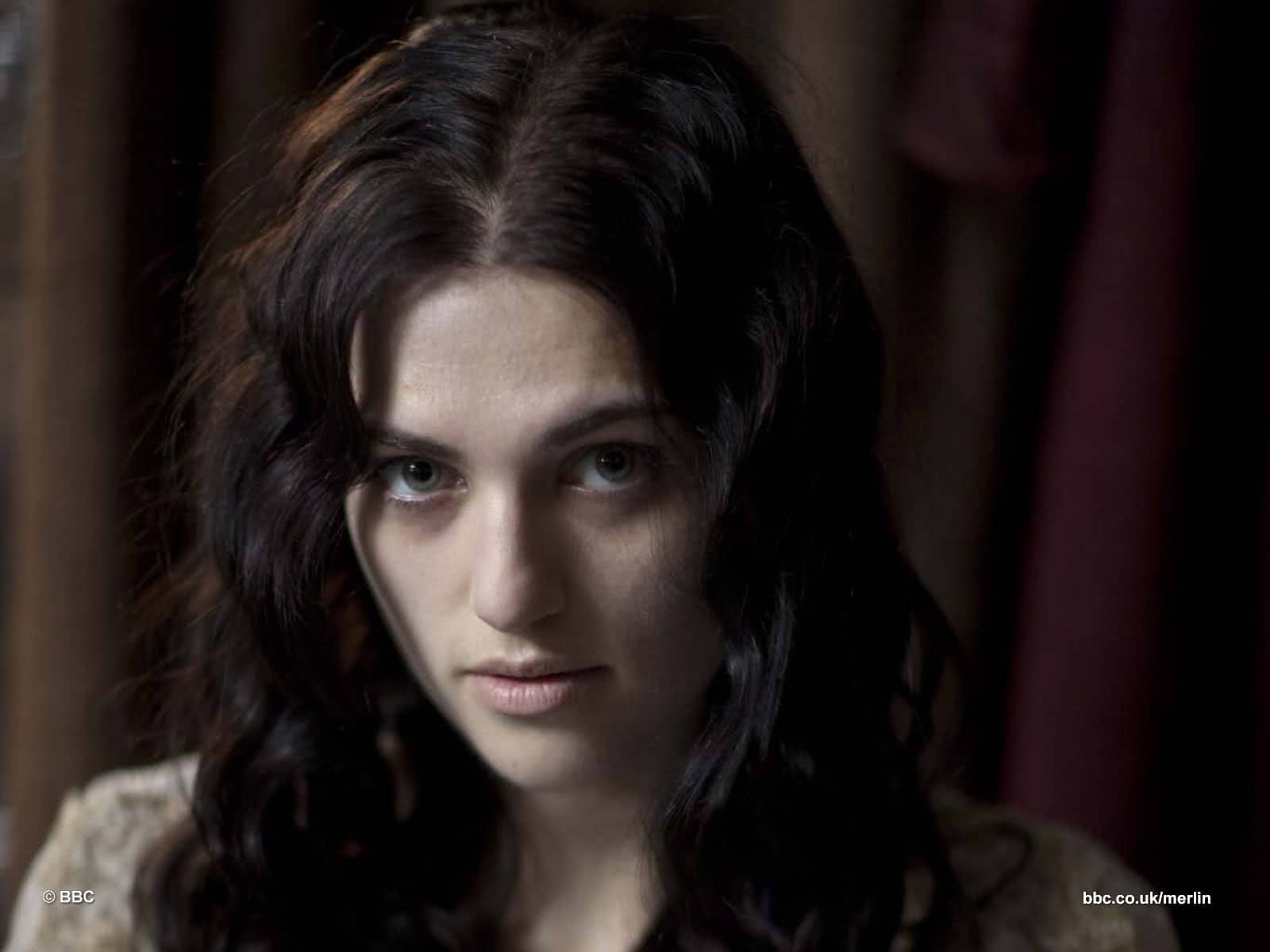 Morgana (Katie McGrath) em As Aventuras de Merlin (Reprodução)